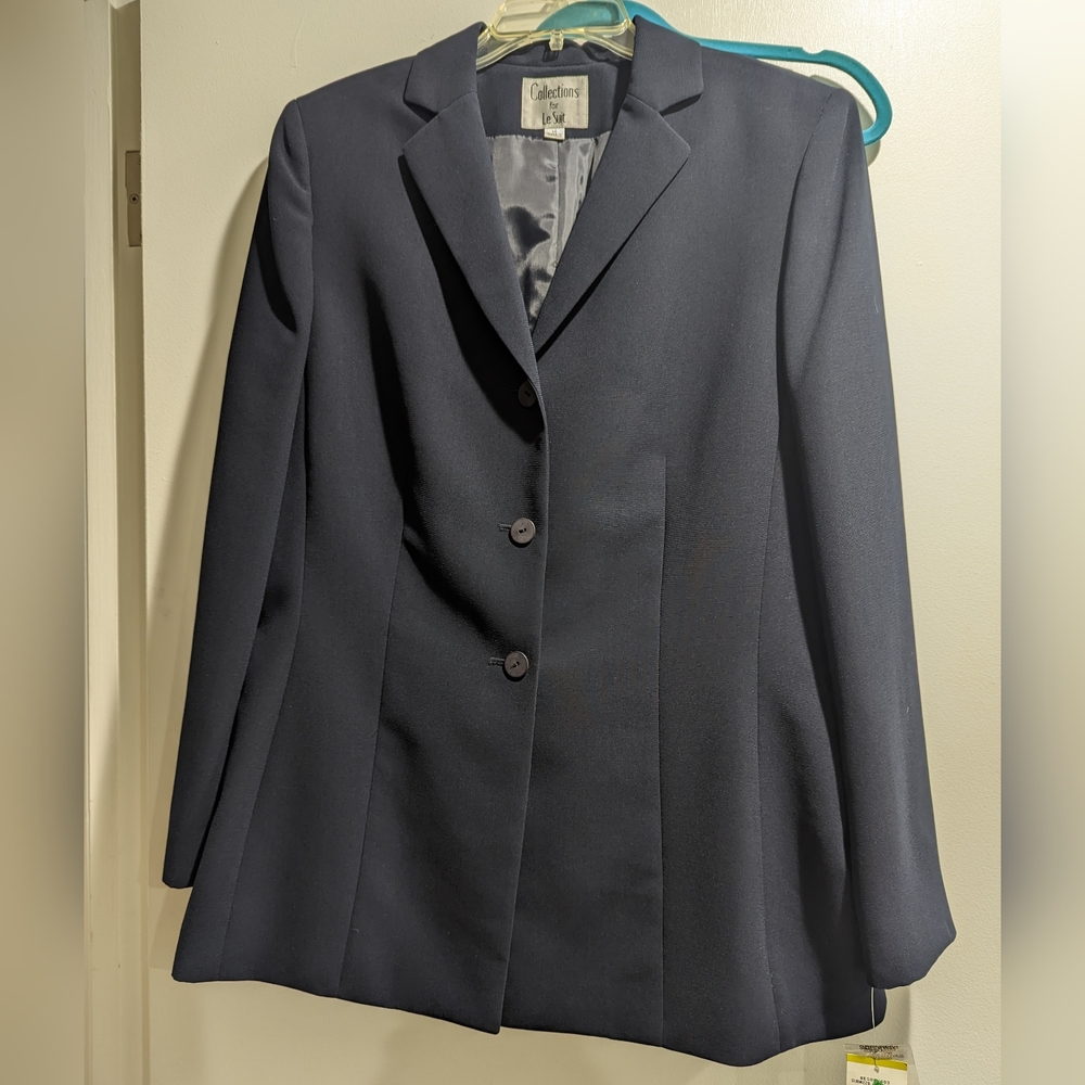 Two piece NWT women's blue suit mismatched